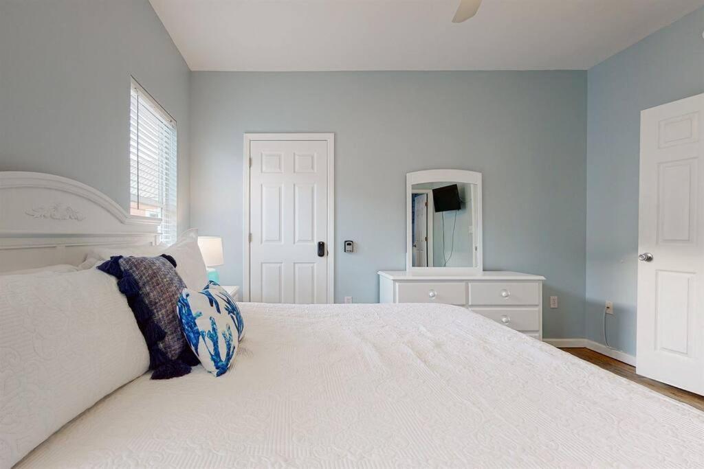 Eye-Catching Property W/ Picturesque Coastal Views Gulf Shores Exterior foto